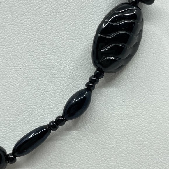 Vintage Miriam Haskell Beaded Choker Necklace Black Asymmetrical Dimple Beads - Picture 6 of 9